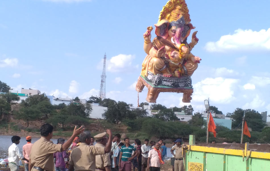 byebye ganesh - Sakshi3