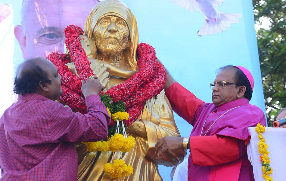 Catholic chief Bhagyayya holly oath3