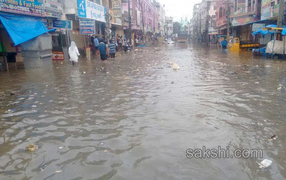 huge rains in Hyderabad - Sakshi15