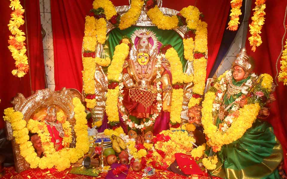 Bhavani looking as Balatripura sundari - Sakshi10