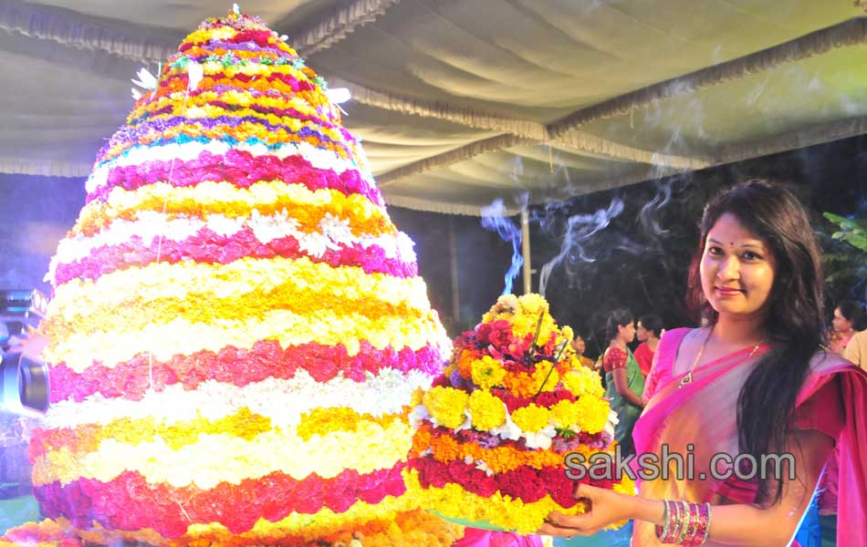 bathukamma festival in Jalavihar3