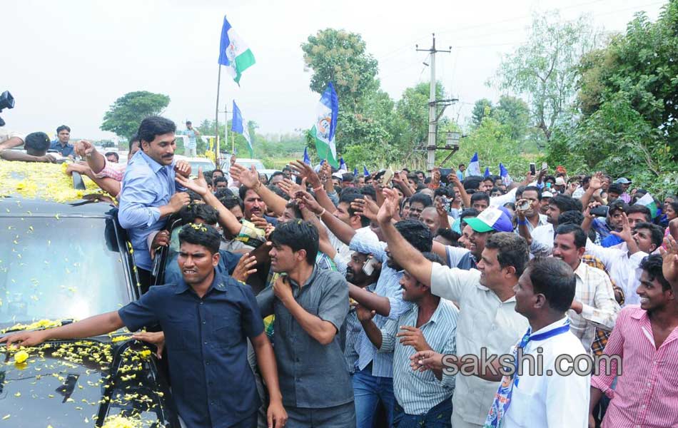 YS Jagan Tour in Chandragirit - Sakshi5