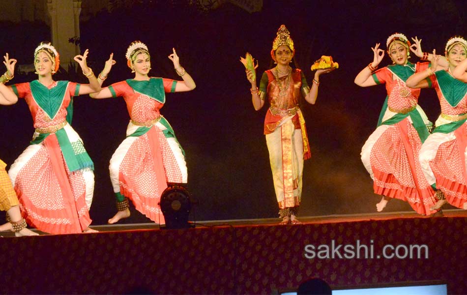 Kuchipudi dance in Golkonda Fort2