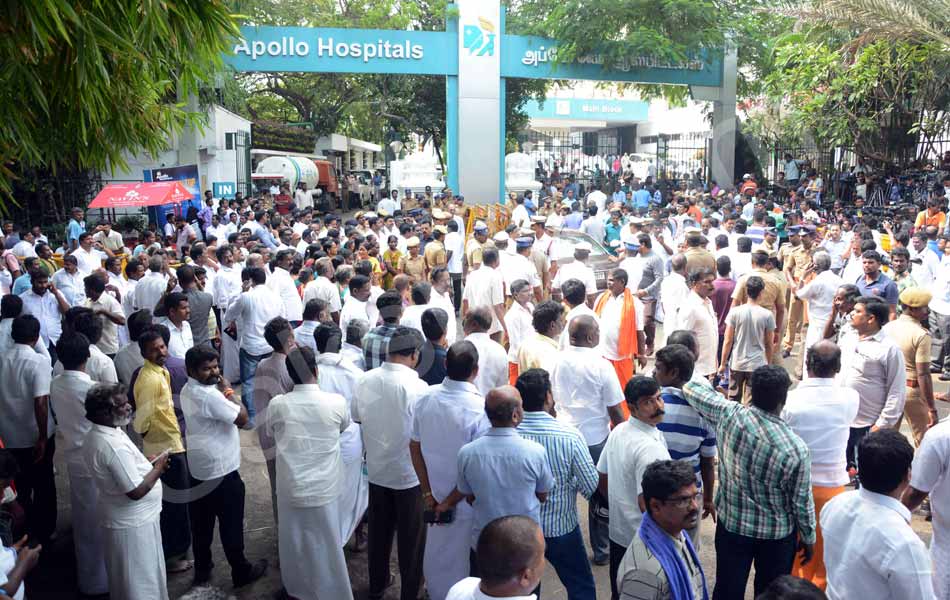 Jayalalithas critical health10