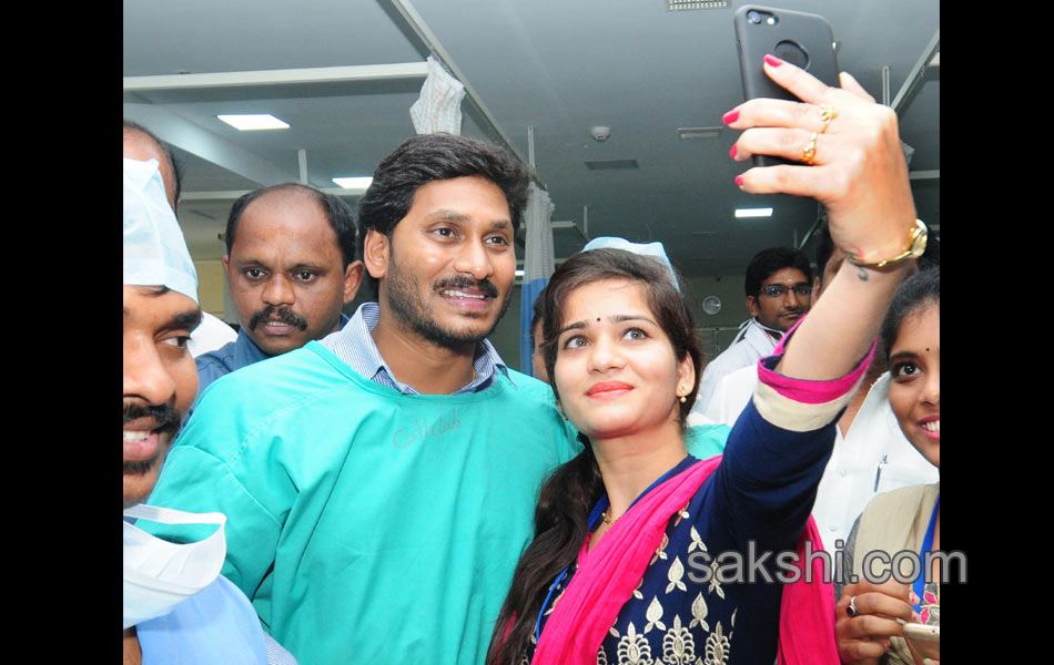 YS Jagan tour in Narasaraopet - Sakshi17