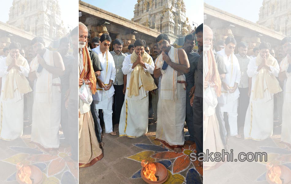 ys jagan in srisailam mallanna temple - Sakshi12