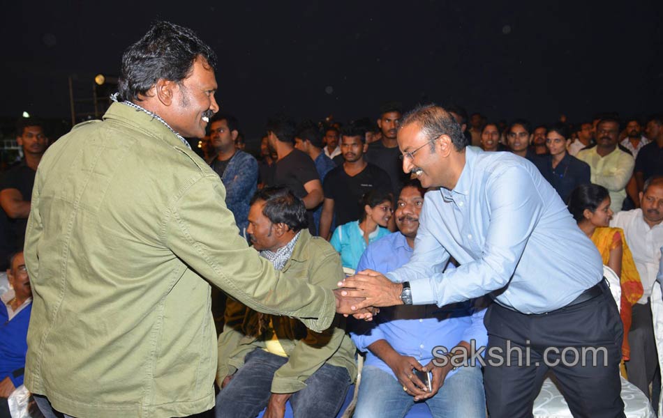 Chiranjeevis Khaidi No 150 pre release celebration5