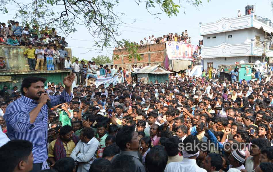 sixth day raithu bharosa yatra - Sakshi9