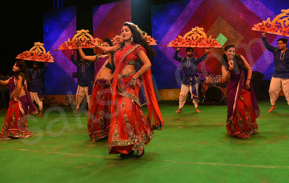 kakinada beach sankranti festival20