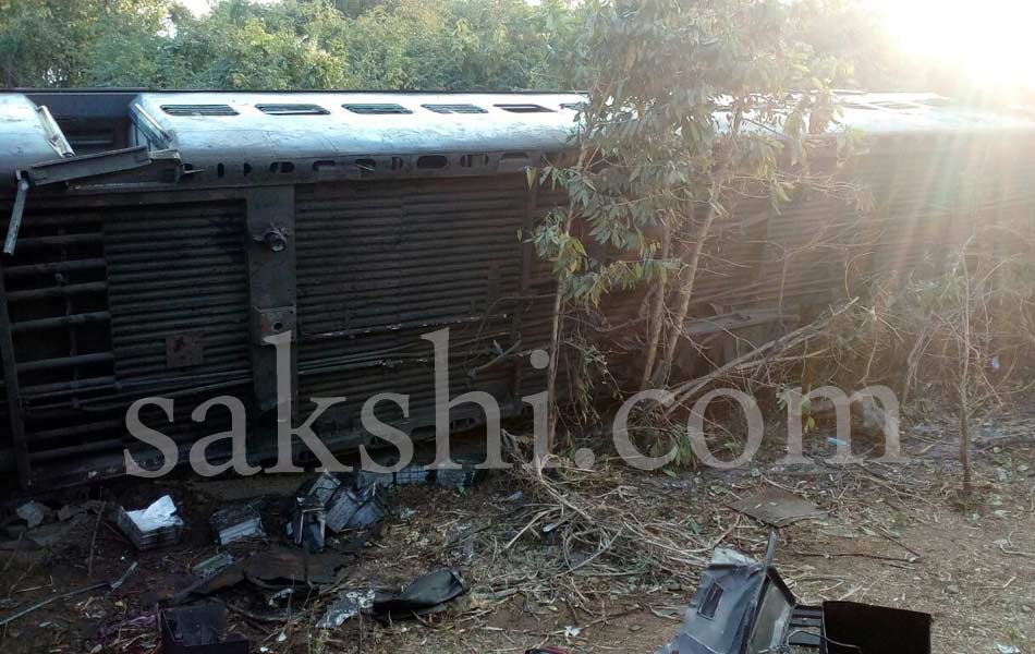 Train accident in andhra pradesh22