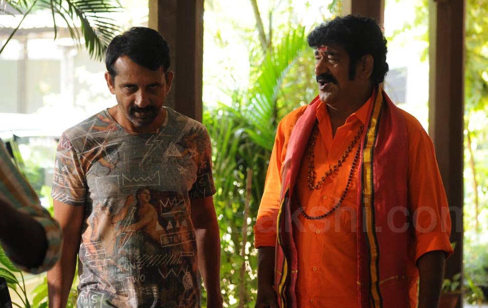 dwaraka movie stills11