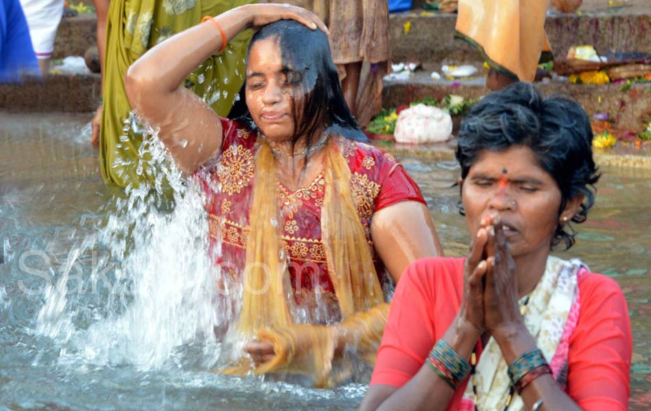 srisailam in mahashivratri - Sakshi10