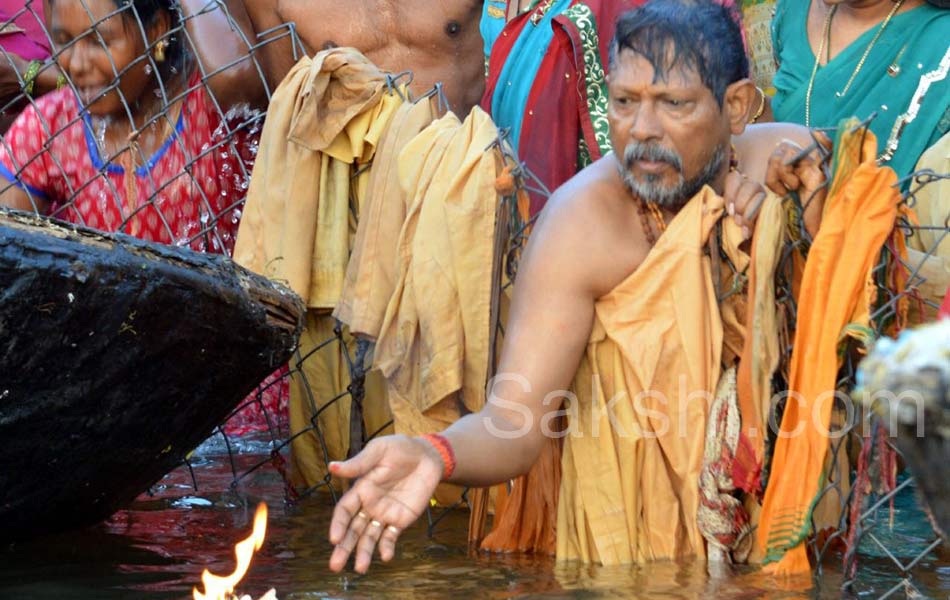 srisailam in mahashivratri - Sakshi14