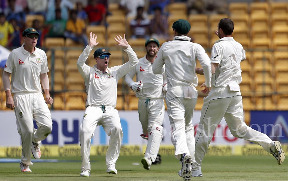 india beats australia by 75 runs in second test6