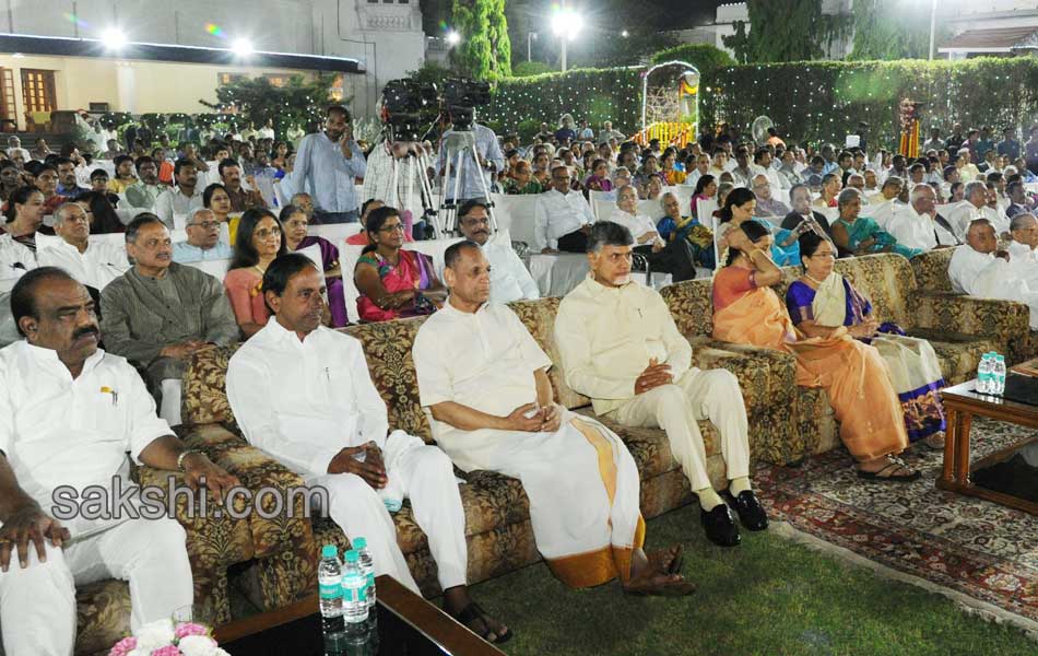 ugadi celebrations at raj bhavan ys jagan mohan reddy attend - Sakshi10