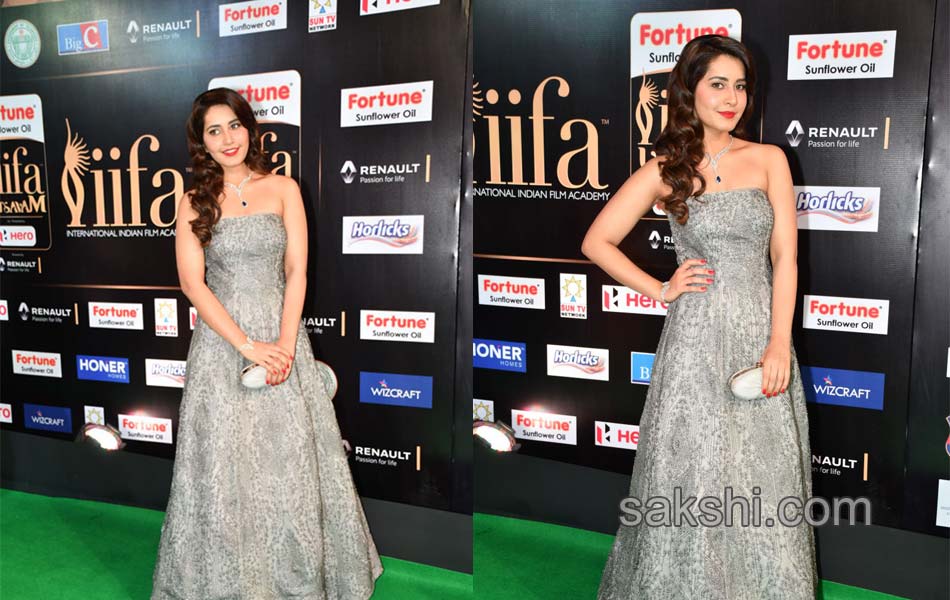 IIFA Stars Look adurs2