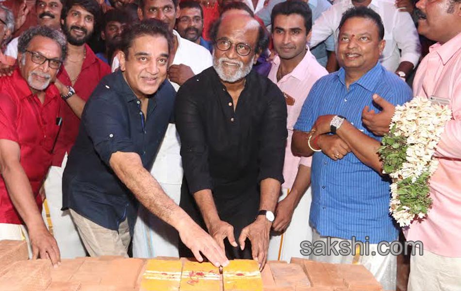 Rajinikantha and  Kamal Haasan lay foundation stone for Nadigar sangam  building - Sakshi7