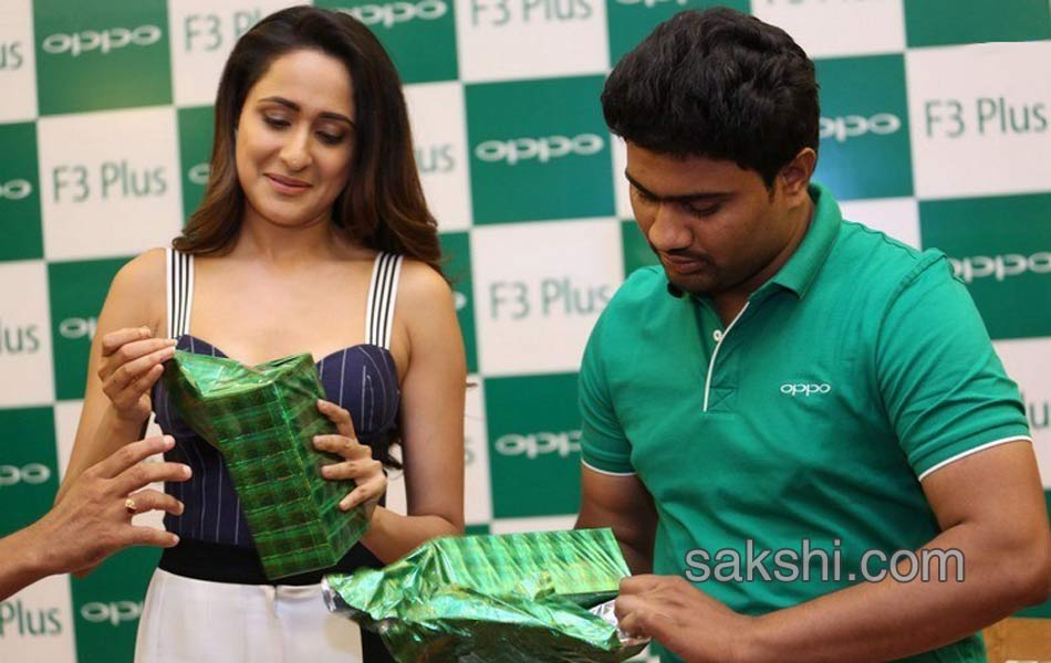 Pragya Jaiswal at OPPO F3 Plus Launch9