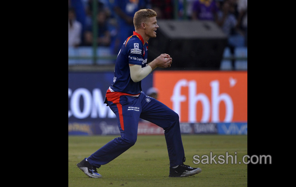 Kolkata Knight Riders beat Delhi Daredevils by 4 wickets18