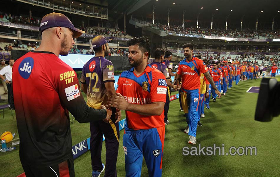 Gujarat Lions win by Kolkata Knight Riders - Sakshi1