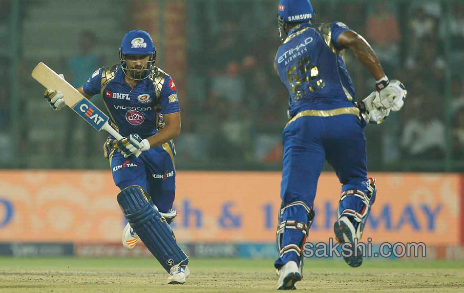 Mumbai Indians win by Delhi Daredevils1