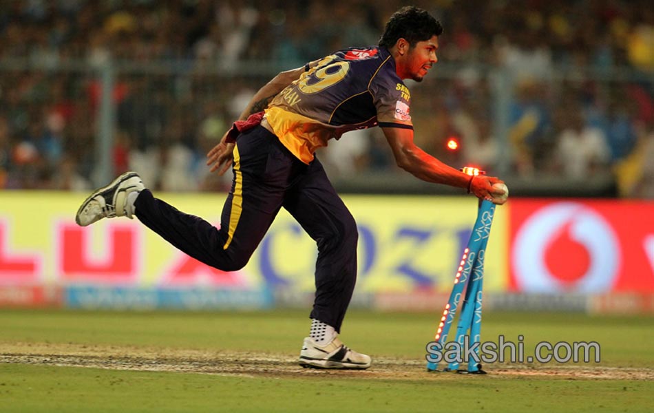 Mumbai Indians beat Kolkata Knight Riders by 9 runs24