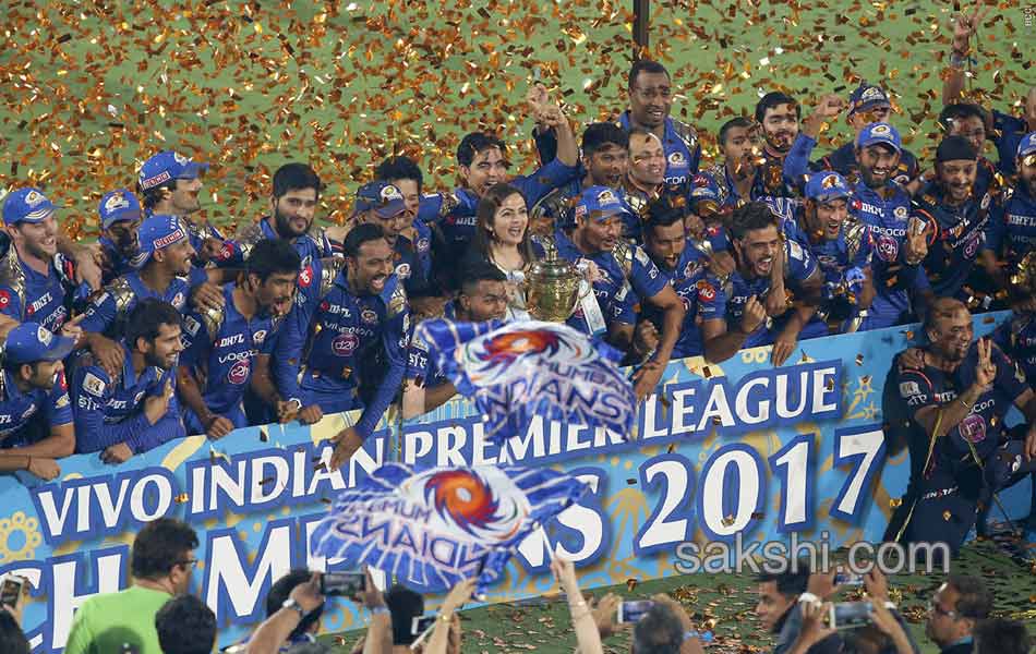 mumbai indians won IPL trophy2