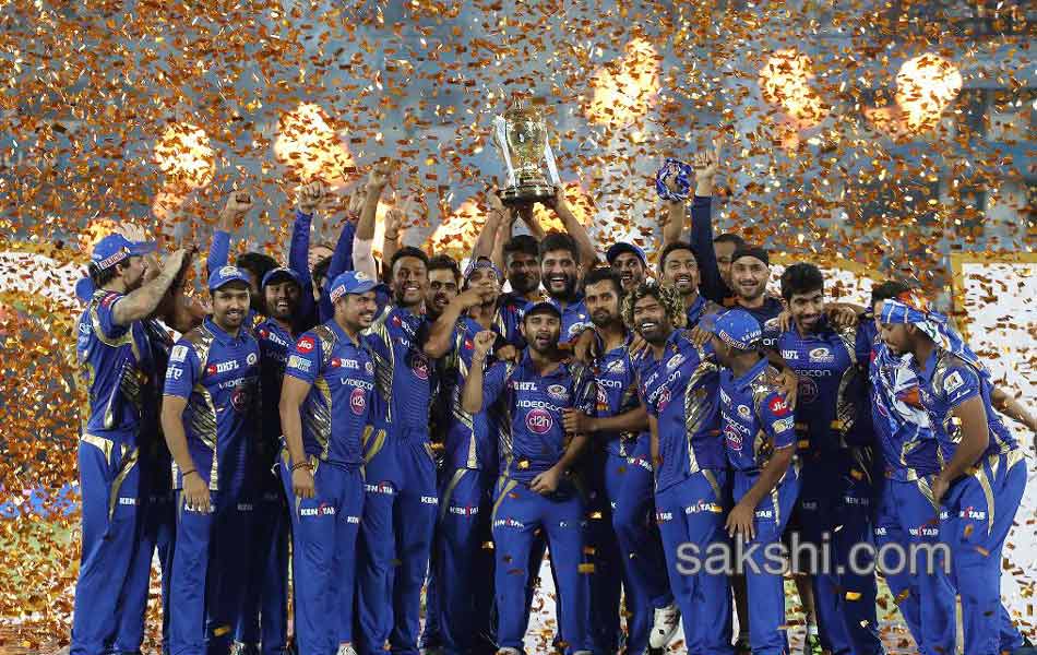 mumbai indians won IPL trophy1