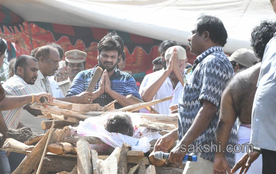 dasari narayanarao funeral with full state honours6