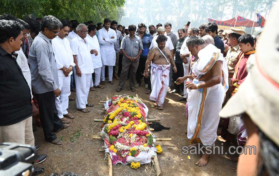 dasari narayanarao funeral with full state honours16