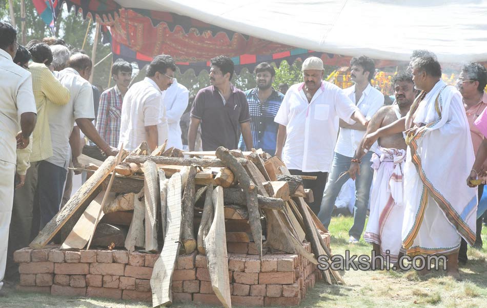 dasari narayanarao funeral with full state honours18