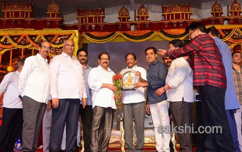 FNCC Team Felicitates K Viswanath and SP Balu1