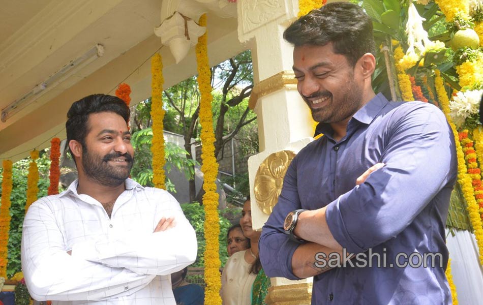 Kalyan Ram New Movie Opening10