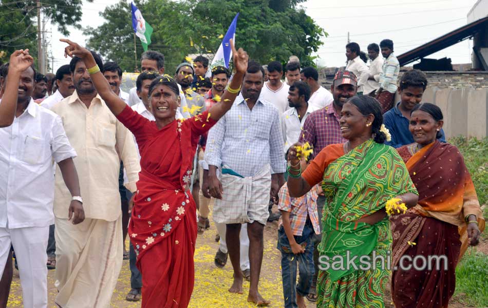 YS Jagan Tour in Nandyala - Sakshi35