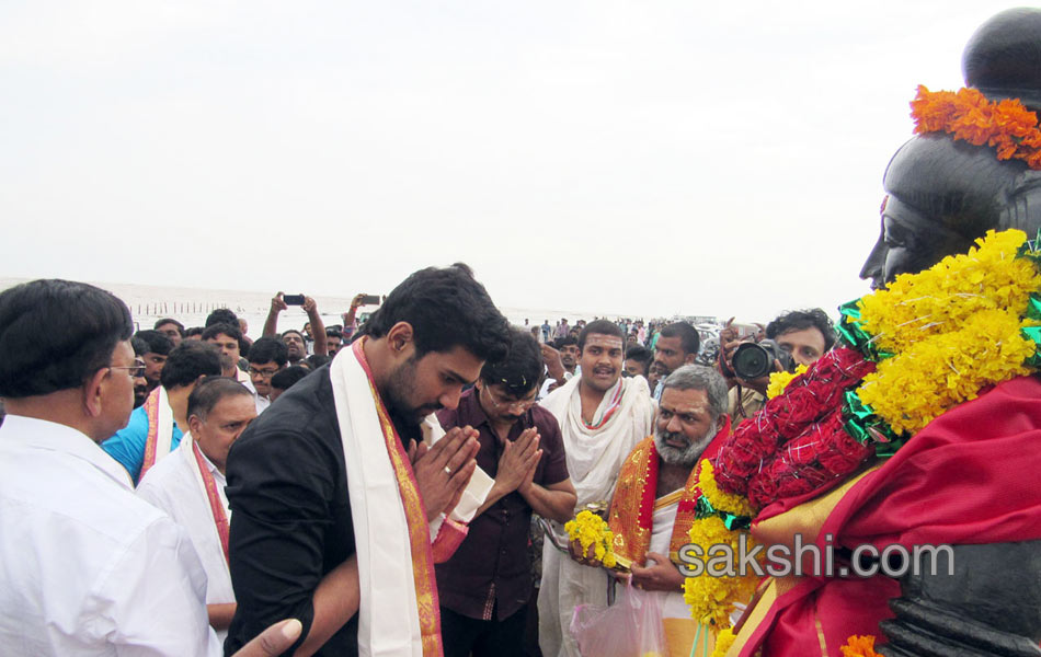 Jaya Janaki Nayaka Vijayotsava Veduka6