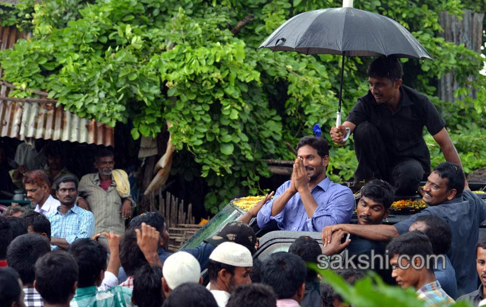 Ys Jagan Roadshow in Nandyal - Sakshi26