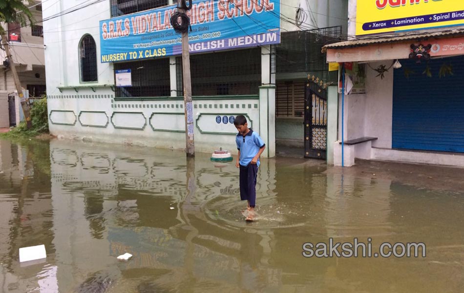 heavy rain hits hyderabad city - Sakshi9