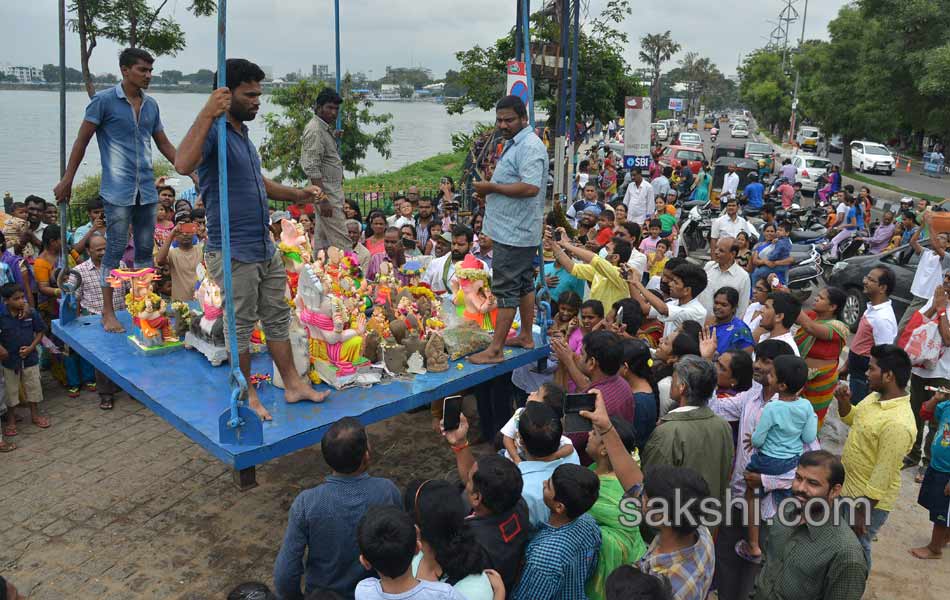 ganesh nimajjanam in hyderabad - Sakshi10