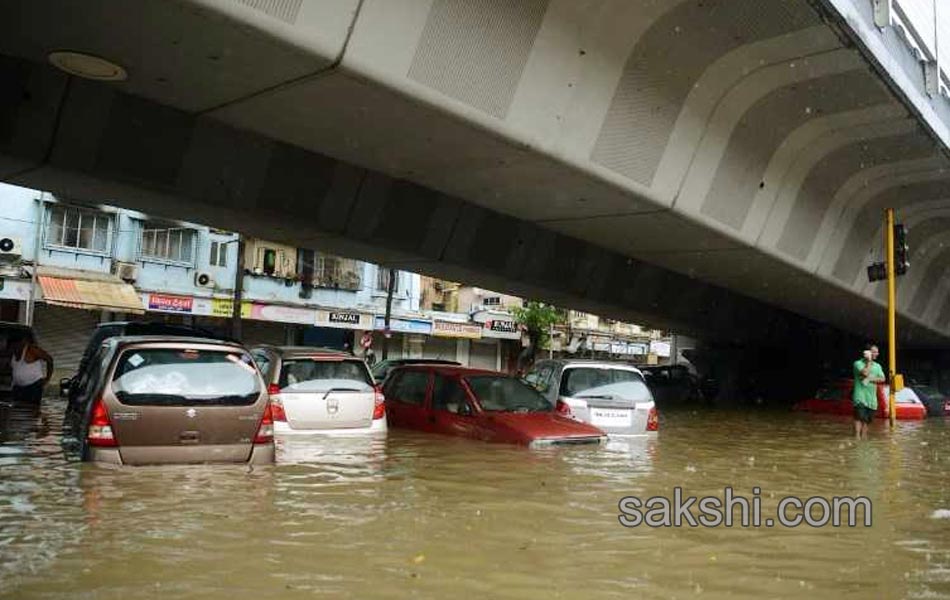 Heavy rains lash Mumbai8