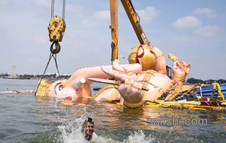 Khairatabad Ganesh Nimarjanam16