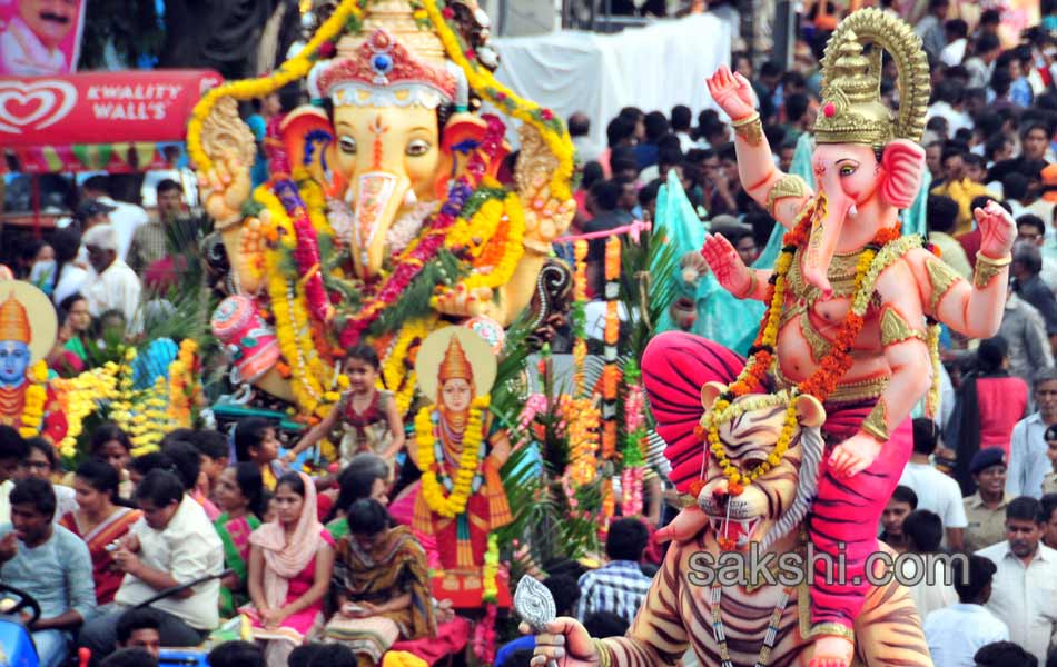 Ganesh immersion festivities in hyderabad21