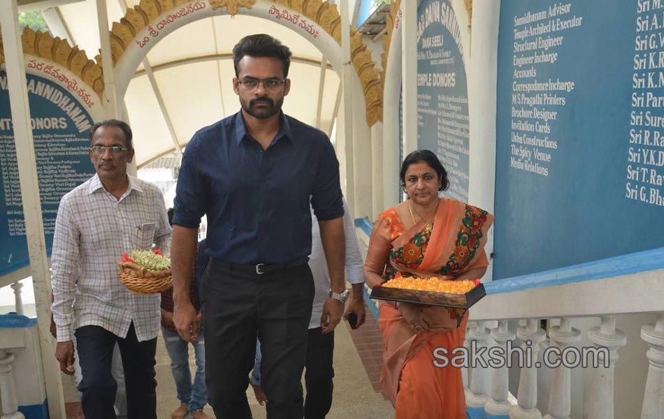 Sai Dharam Tej And Karunakaran Movie Opening8