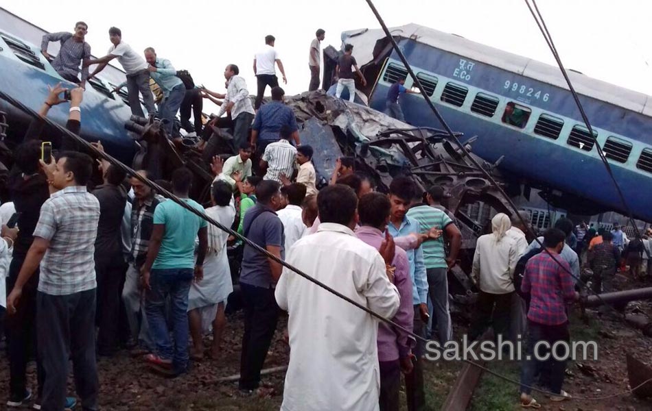 six coaches of utkal express derail in uttar pradesh5