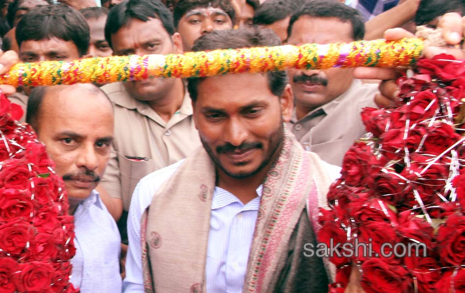 YS Jaganmohan Reddy Aryavishya meet in Nandyal - Sakshi11