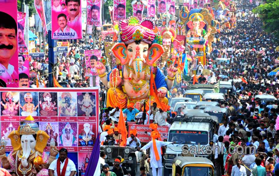 Ganesh immersion festivities in hyderabad14