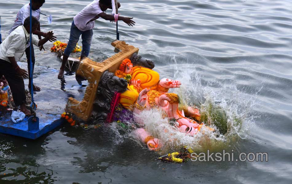 Ganesh immersion festivities in hyderabad15