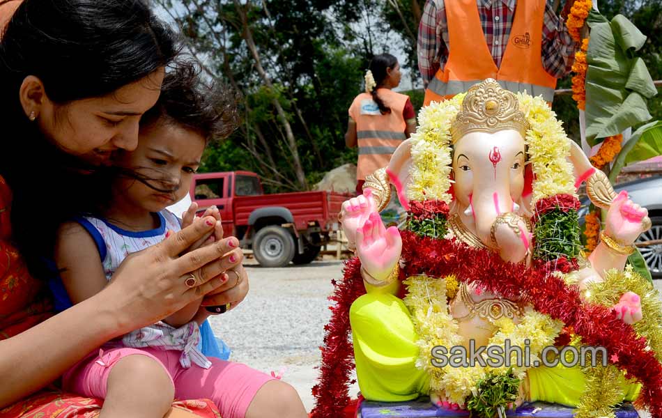 Ganesh immersion festivities in hyderabad32