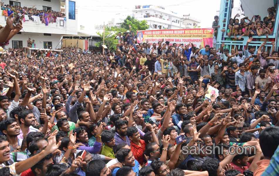 ys jagan mohan reddy Tour in Nandyala - Sakshi6