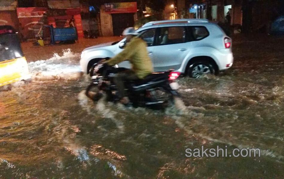 heavy rain hits hyderabad city - Sakshi3