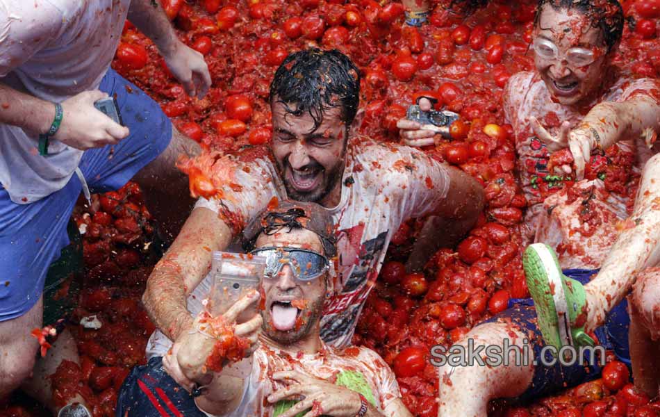 tomatina festival kicks off in spain3